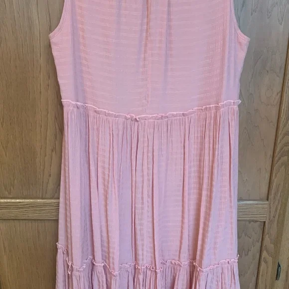 Light Pink Sleeveless Tiered Maxi Dress - Picture 2 of 7